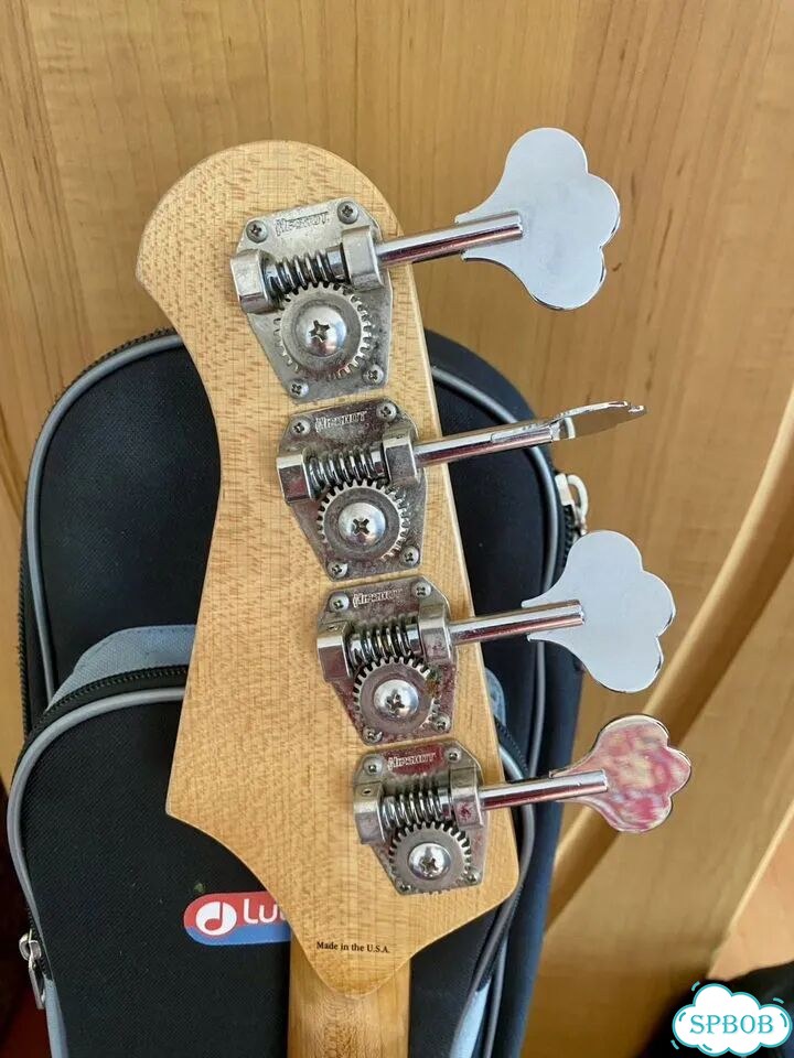 Американская Бас гитара Lakland Joe Osborn фото 8