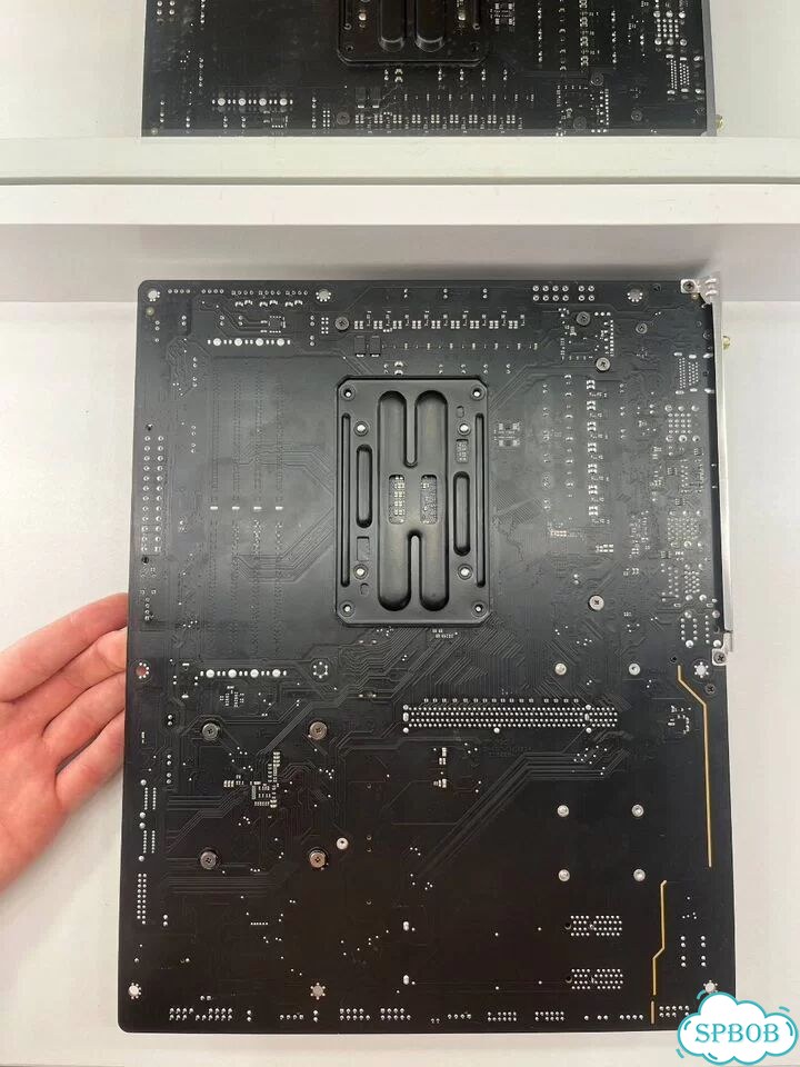 Материнская плата Gigabyte Aorus b650 ddr5 фото 3