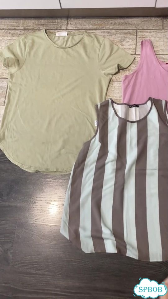 Пакетом футболка и 2 топа майки на 50 размер фото 1