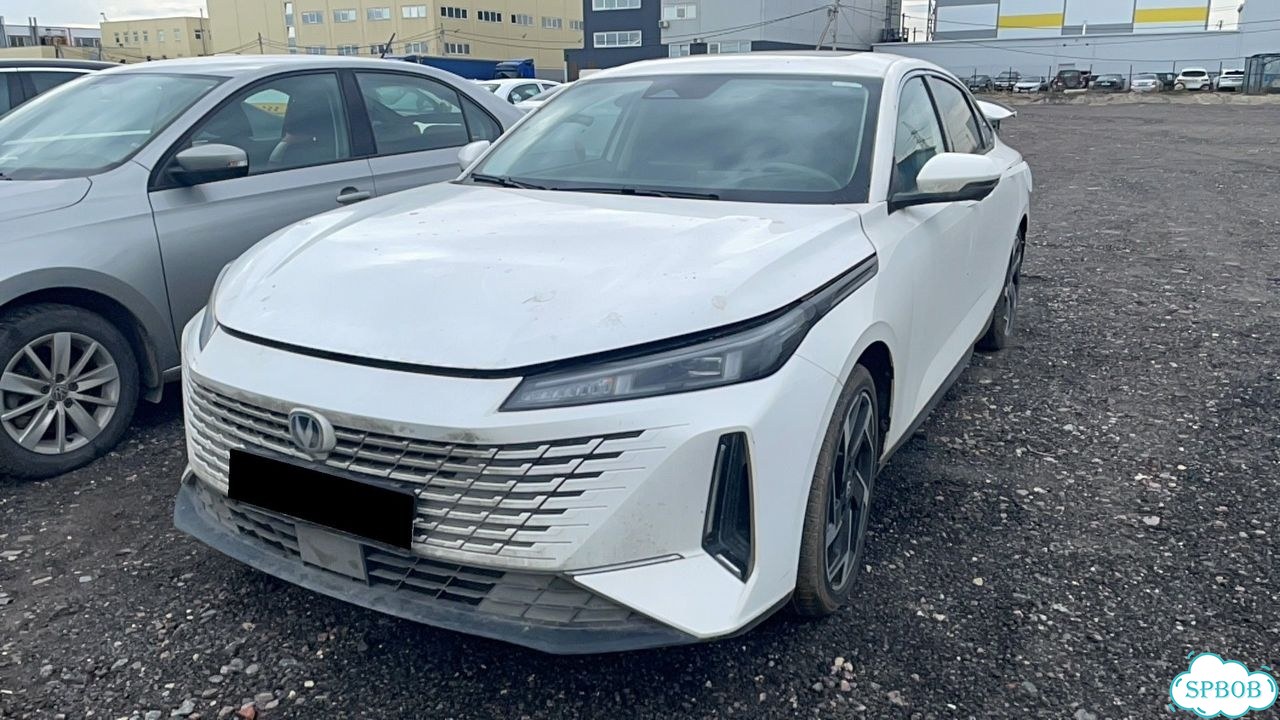 Changan Lamore 1.5 AMT, 2023, битый, 79 749 км фото 1