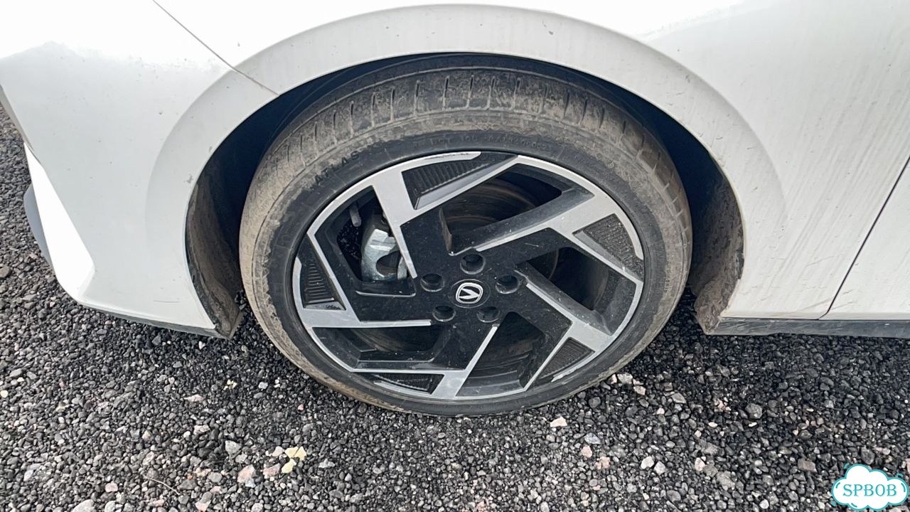 Changan Lamore 1.5 AMT, 2023, битый, 79 749 км фото 10