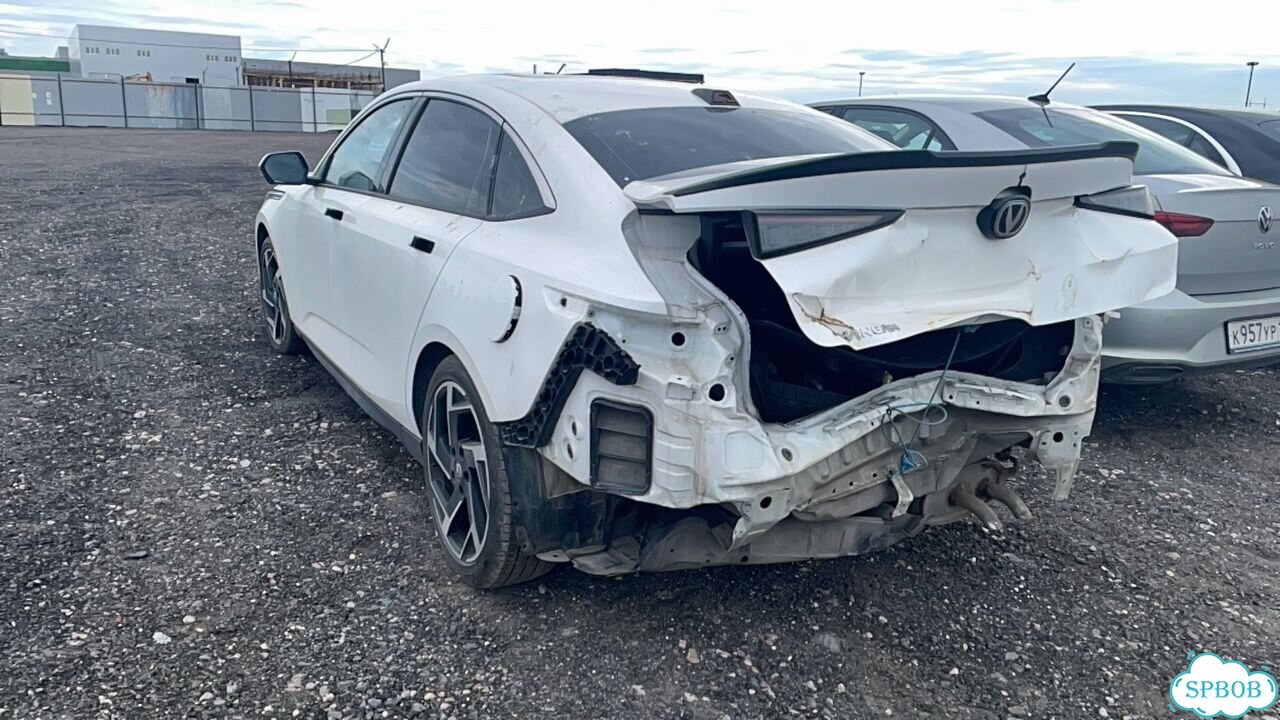 Changan Lamore 1.5 AMT, 2023, битый, 79 749 км фото 7