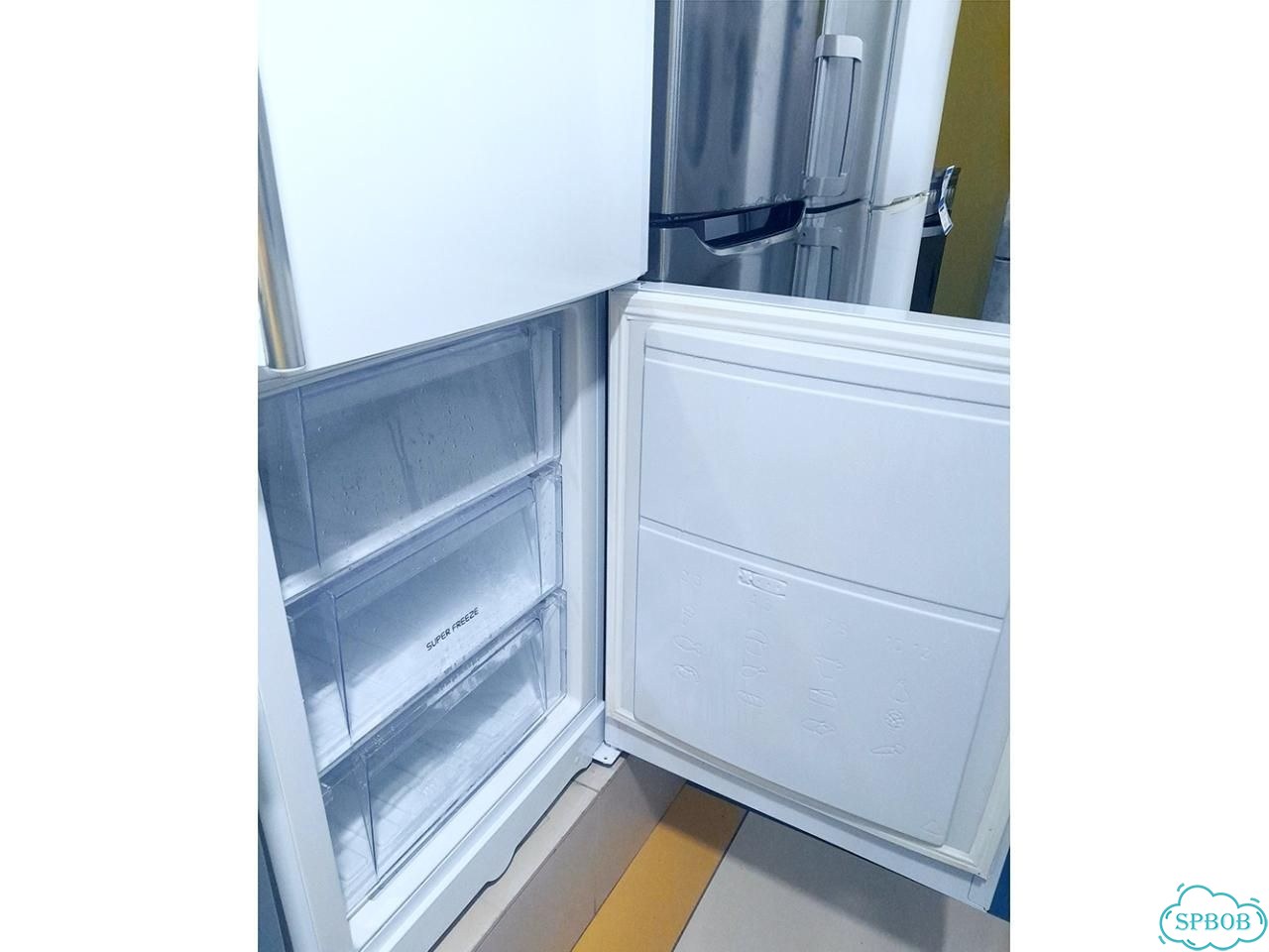 Холодильник Hotpoint бу. Гарантия 1 год фото 5