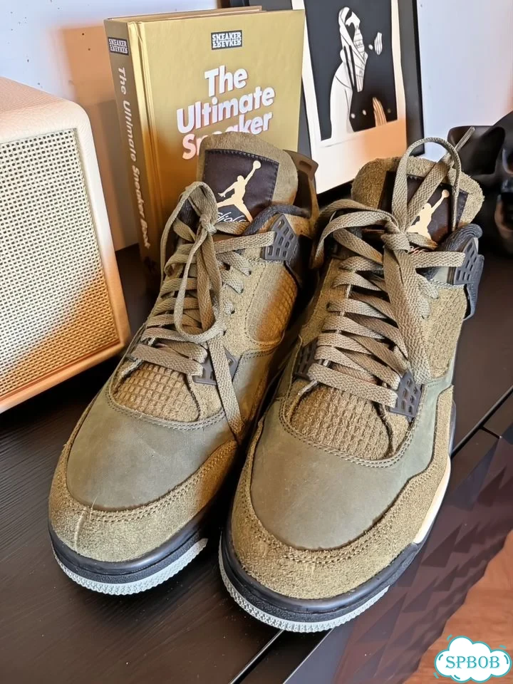 Nike air jordan 4 фото 1