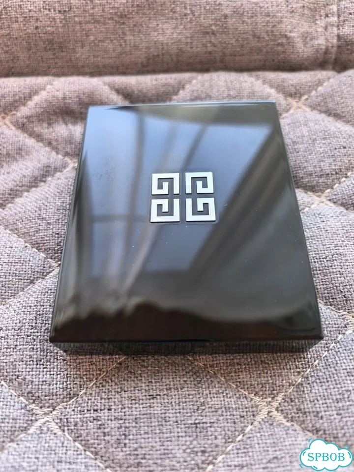 Палетка теней для век Le 9 de Givenchy фото 3