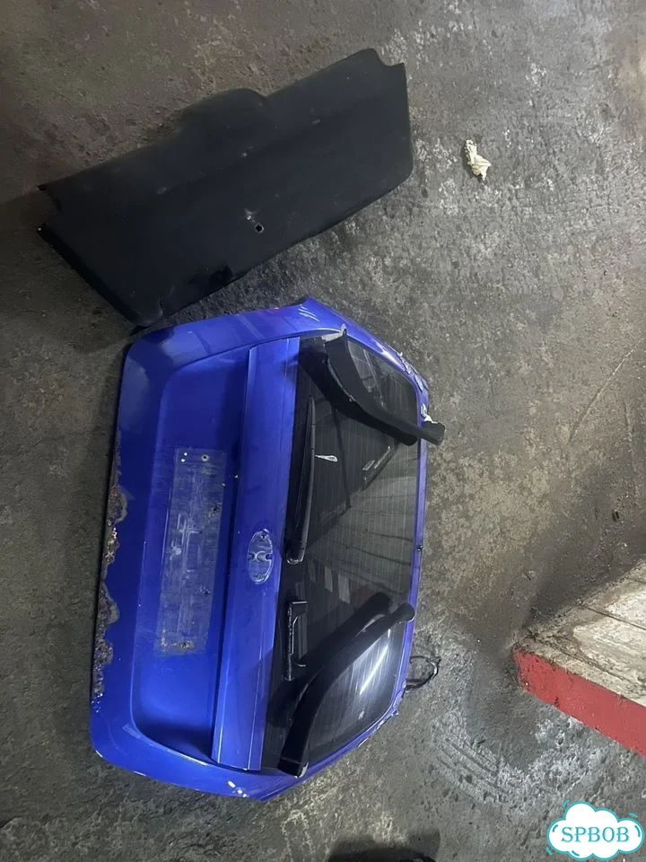 Дверь багажника subaru forester sg9 фото 4