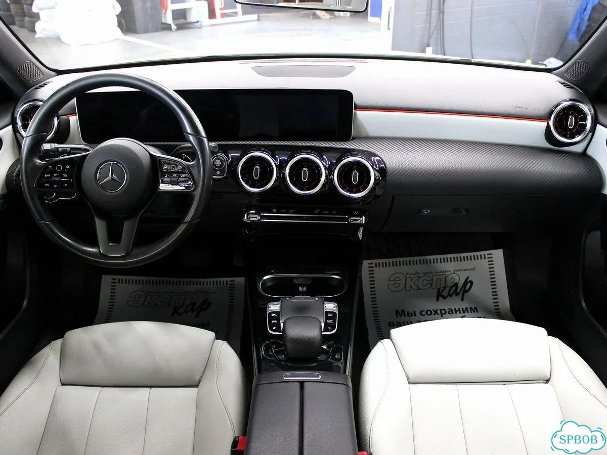 Mercedes-Benz A-класс 1.3 AMT, 2018, 135 000 км фото 11