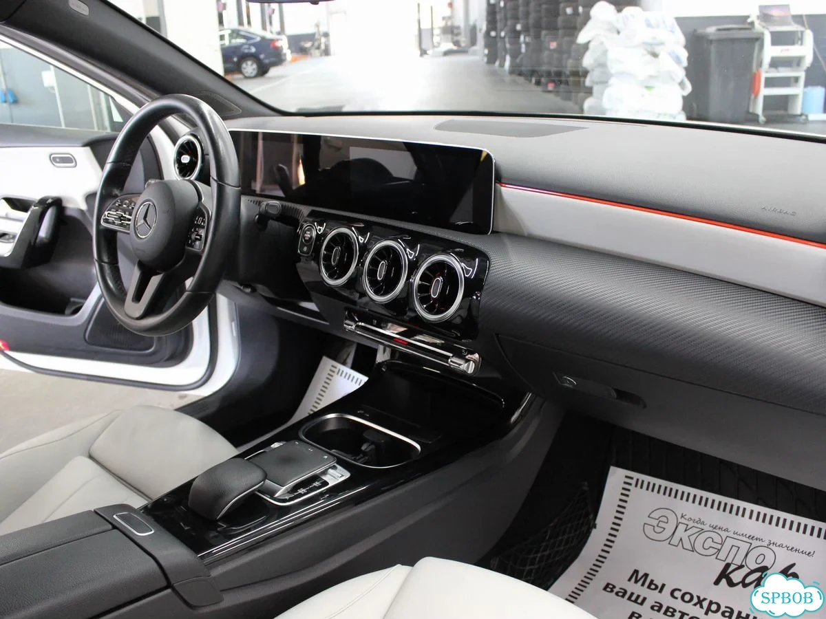 Mercedes-Benz A-класс 1.3 AMT, 2018, 135 000 км фото 8