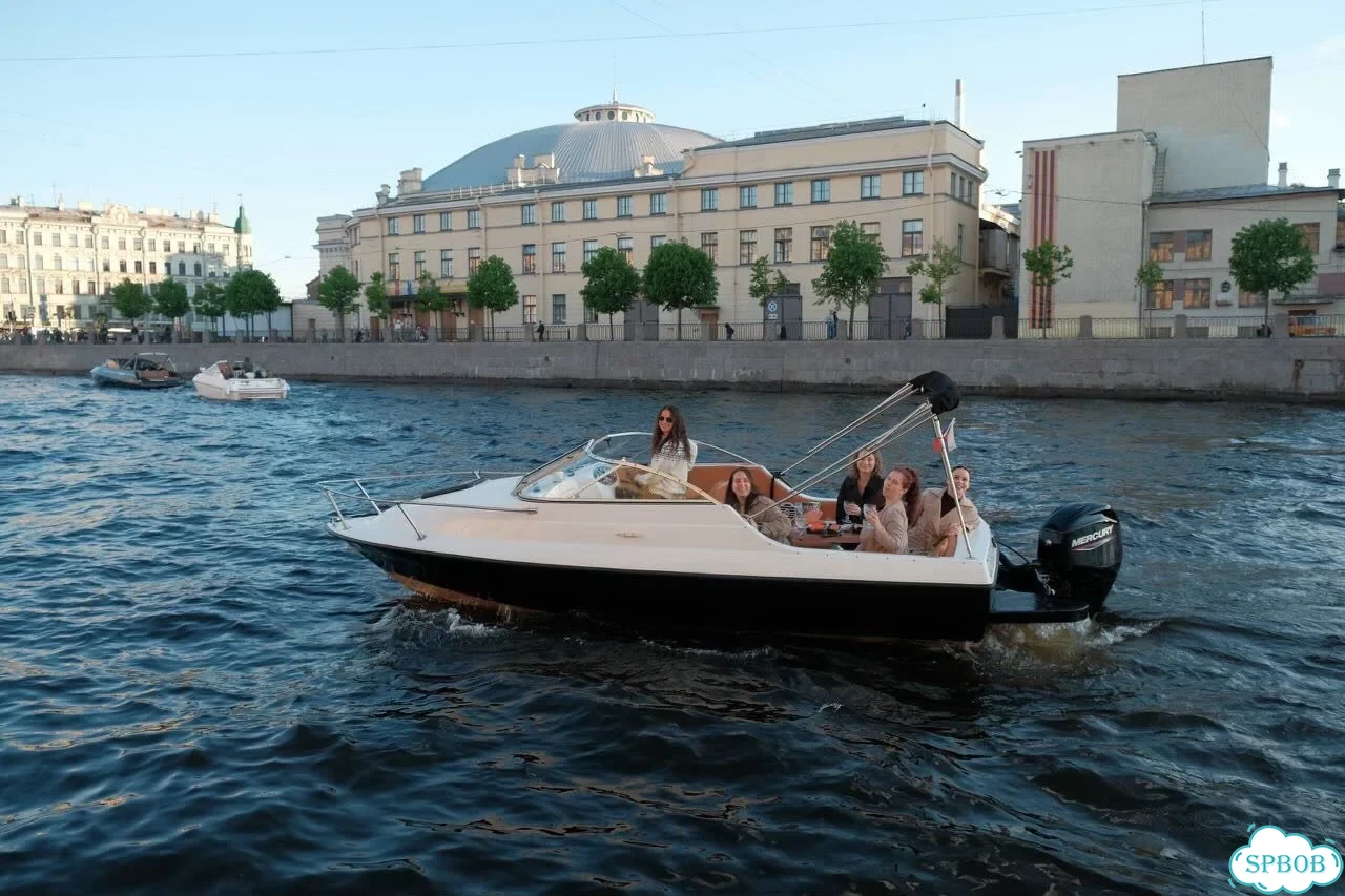 Прогулка на катере с капитаном. Аренда катера фото 8