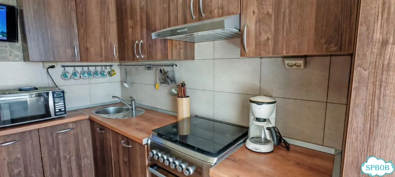 2-к. квартира, 46 м², 9/9 эт. фото 2