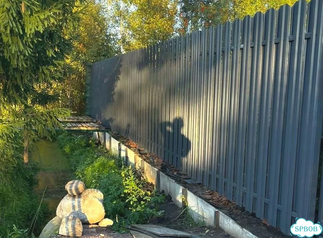 Забор из металлического штакетника от производителя фото 2