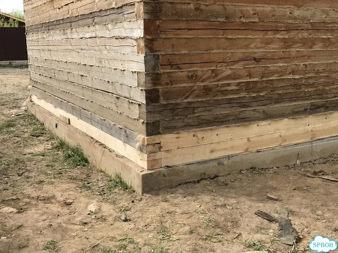 Дом на домкратах под ключ / Ремонт нижних венцов фото 5