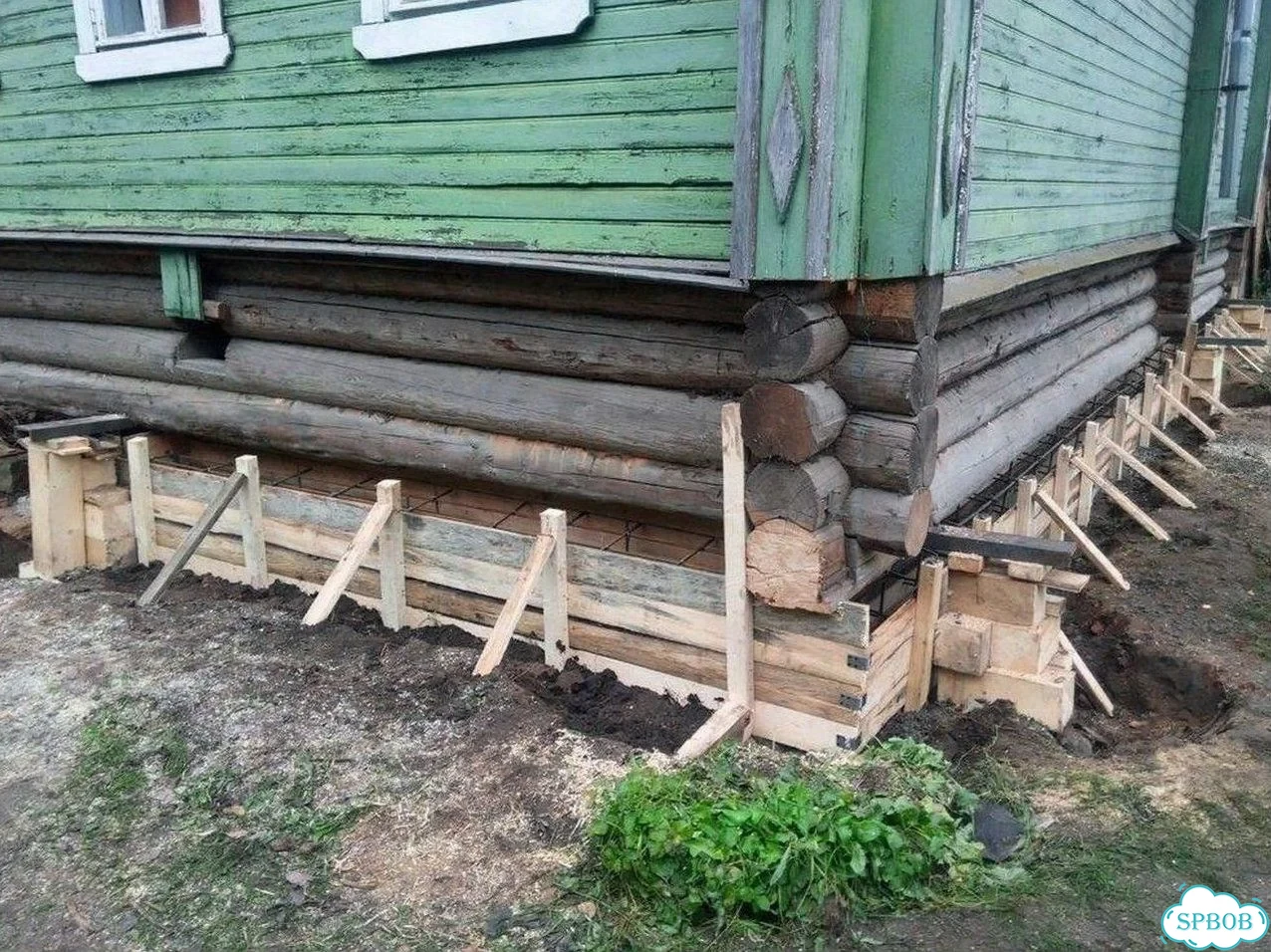 Дом на домкратах под ключ / Ремонт нижних венцов фото 9