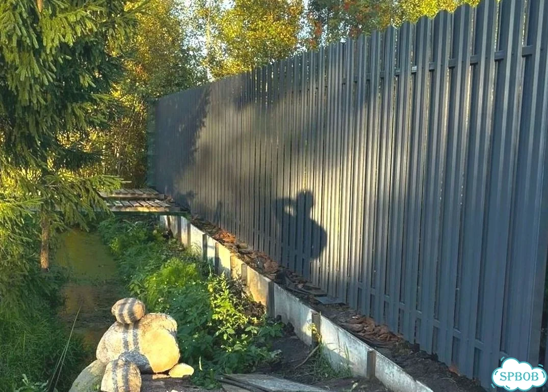 Забор из металлического штакетника от производителя фото 2
