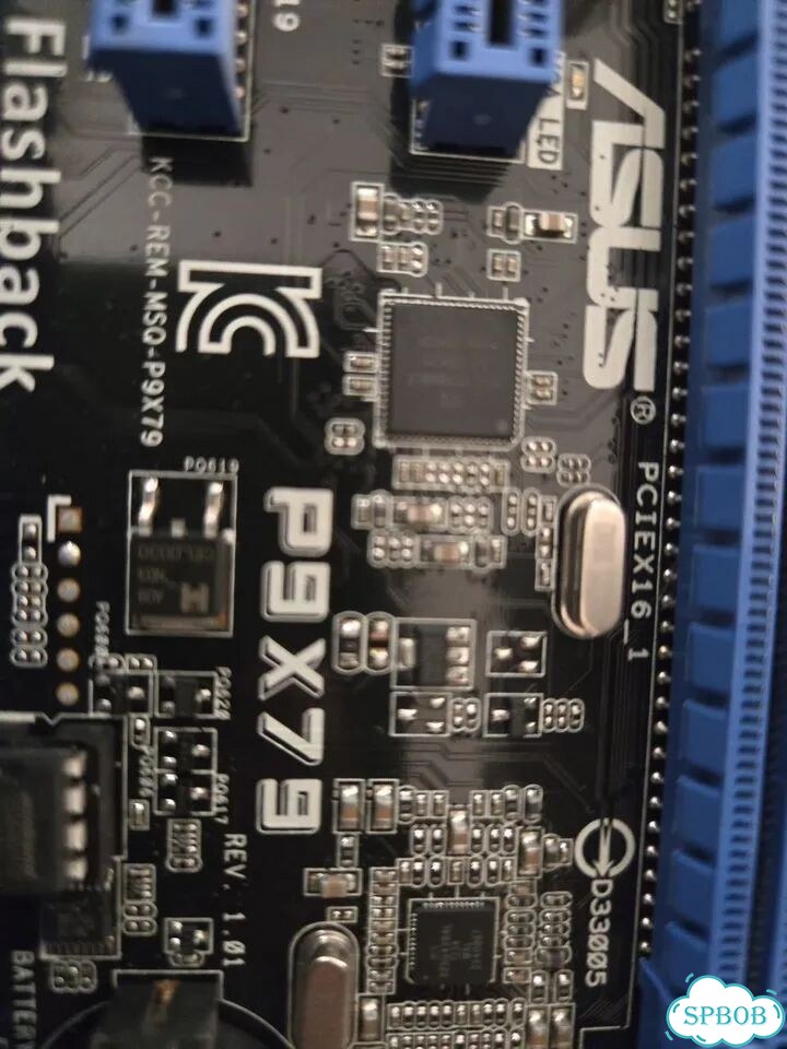 Asus p9x79 LGA2011 core i7 3820 16гб озу фото 4