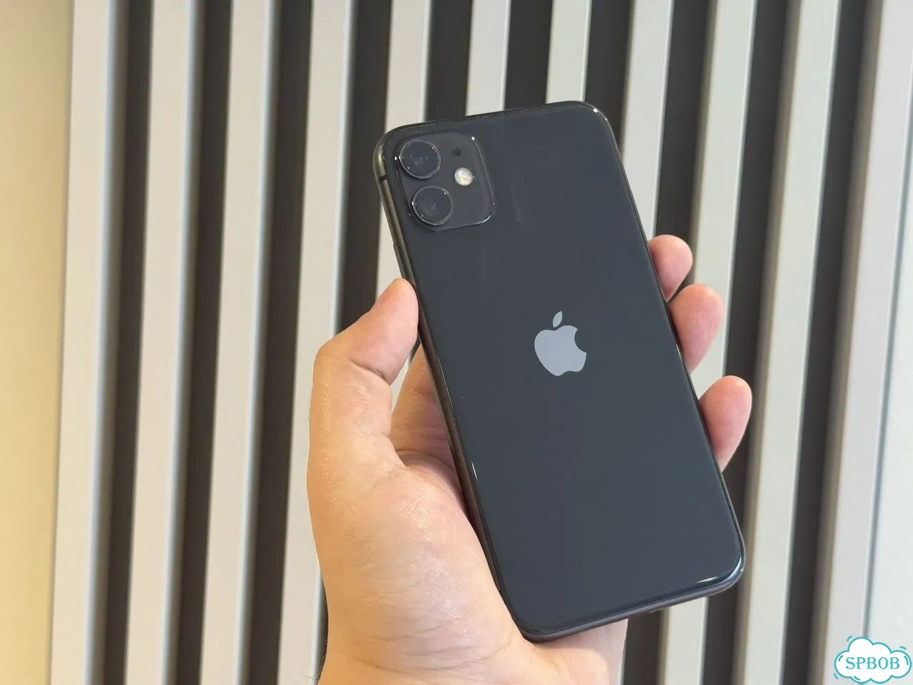 iPhone 11, 64 ГБ, SIM + eSIM фото 1