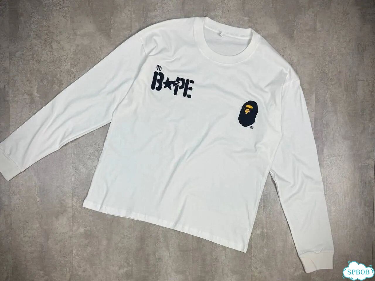 Лонгслив от бренда Bape белый фото 4