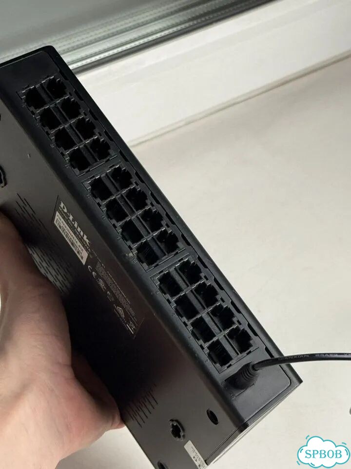 Коммутатор D-Link DES-1024A фото 1