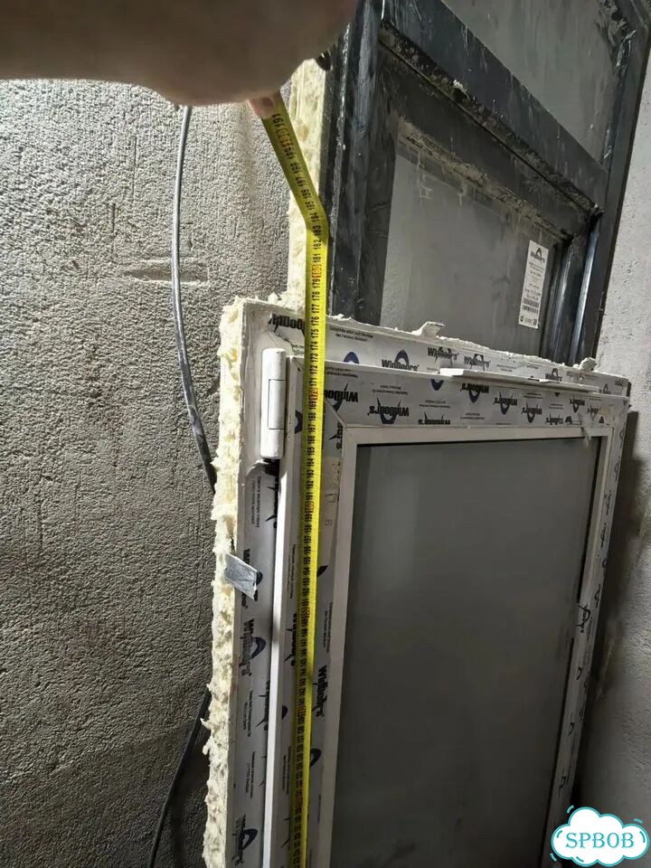 Продаётся балконный блок со стёклами фото 2