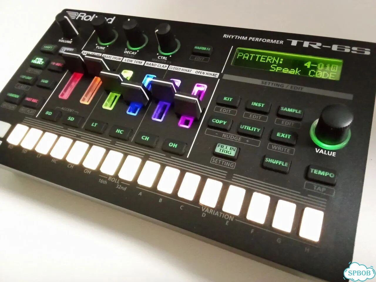 Драм машина-грувбокс Roland TR-6S фото 2