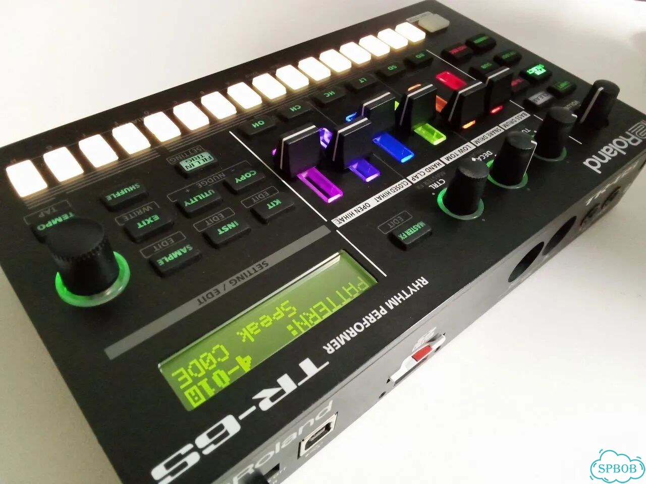 Драм машина-грувбокс Roland TR-6S фото 3