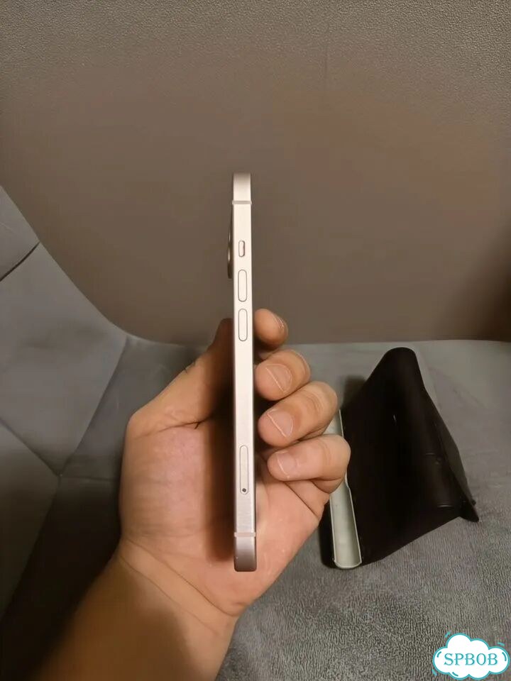 iPhone 15, 256 ГБ, SIM + eSIM фото 4
