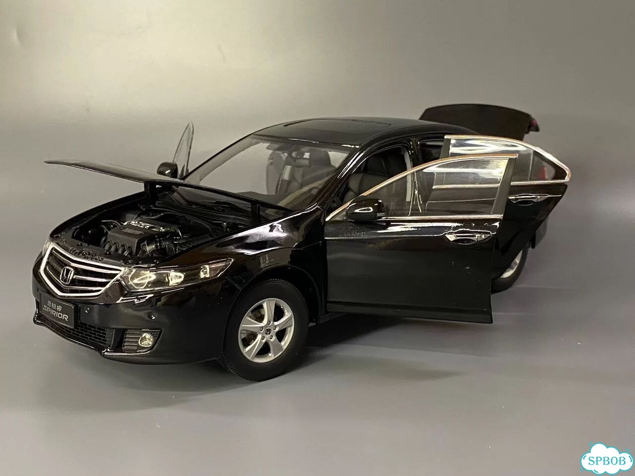 Модель Honda Accord viii (Spirior) 1:18 фото 2