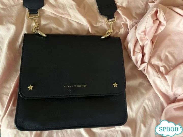 Сумка tommy hilfiger кроссбоди фото 1