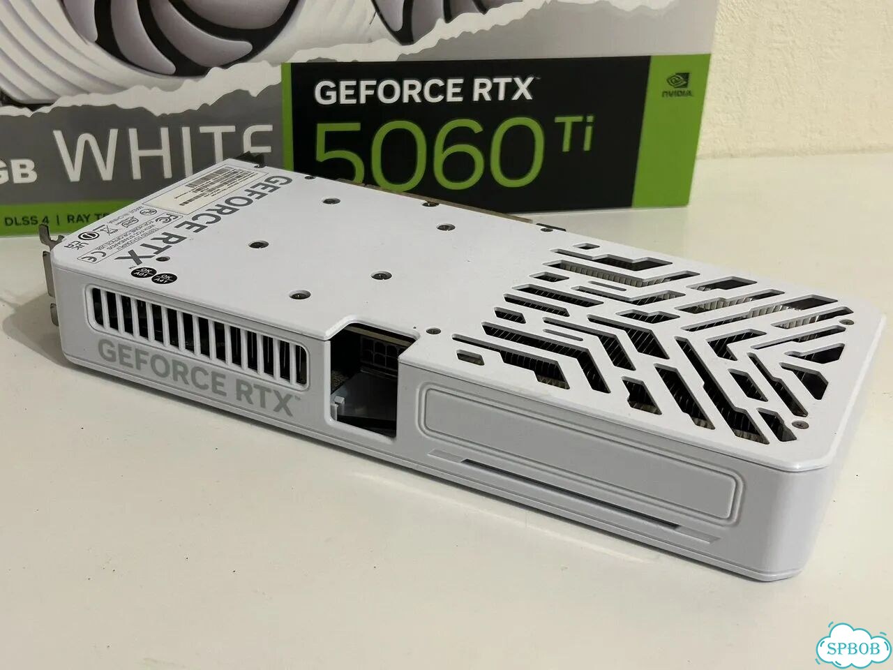 RTX 5060 Ti 16GB Palit White OC фото 5