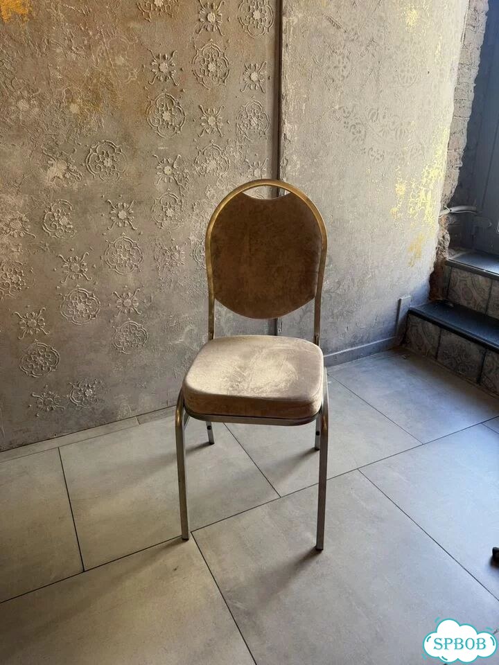 Банкетные стулья бу фото 1