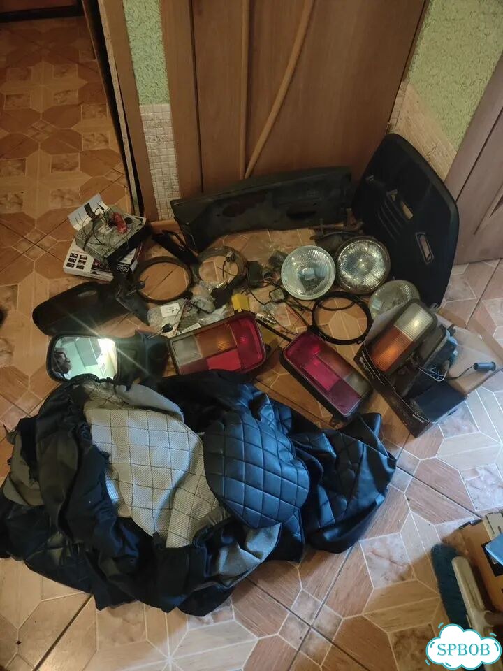 Запчасти на ниву 21214фары, фонари, зеркала и т. Д фото 1