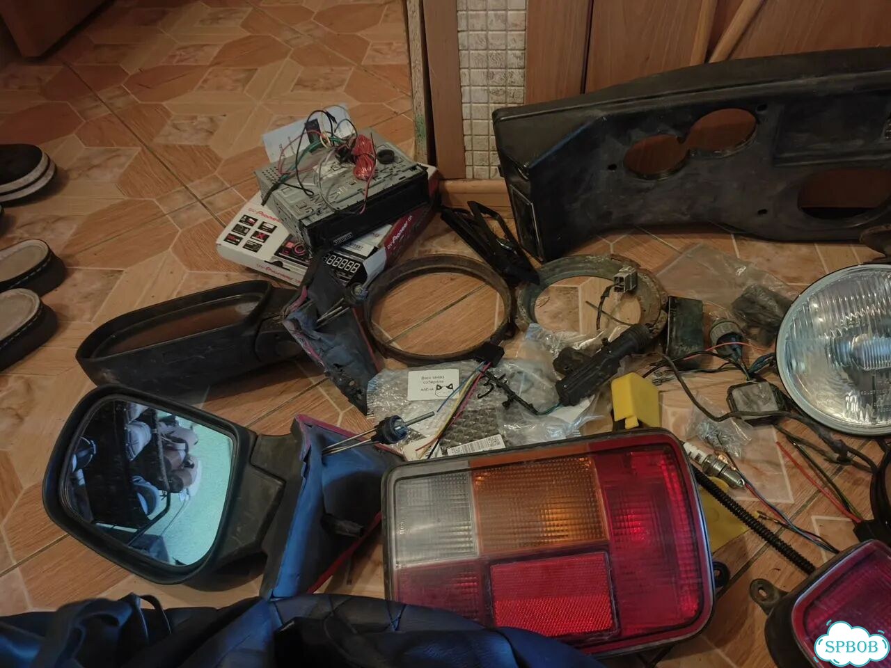 Запчасти на ниву 21214фары, фонари, зеркала и т. Д фото 5