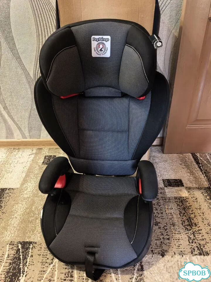 Автомобильное детское кресло фото 1