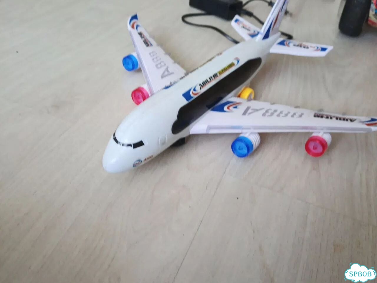 Самолет. Игрушечный фото 3