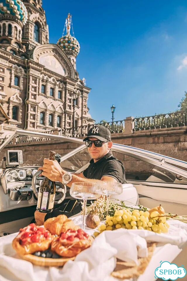 Аренда катера с капитаном. Разводные мосты спб фото 7