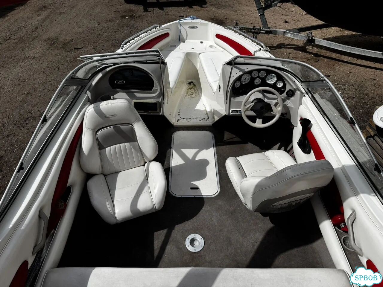 Катер Stingray 191 LX фото 7