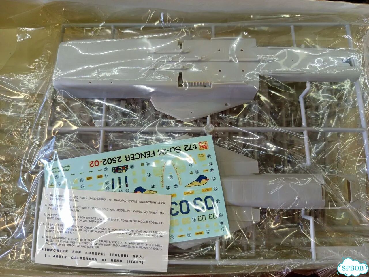 Модель самолета Su-24M Fencer-D 1:72 Dragon фото 3