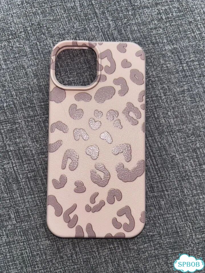 Чехол на iPhone 15 фото 2