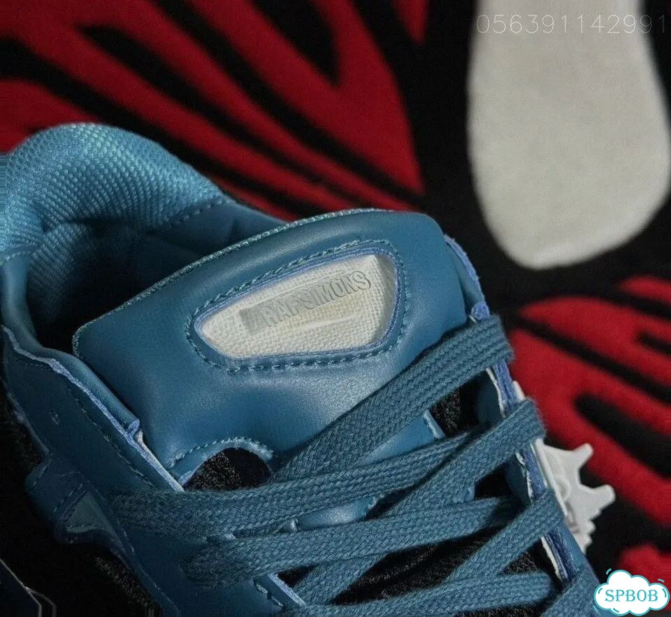 Кроссовки adidas raf simons ozweego replicant blue фото 4