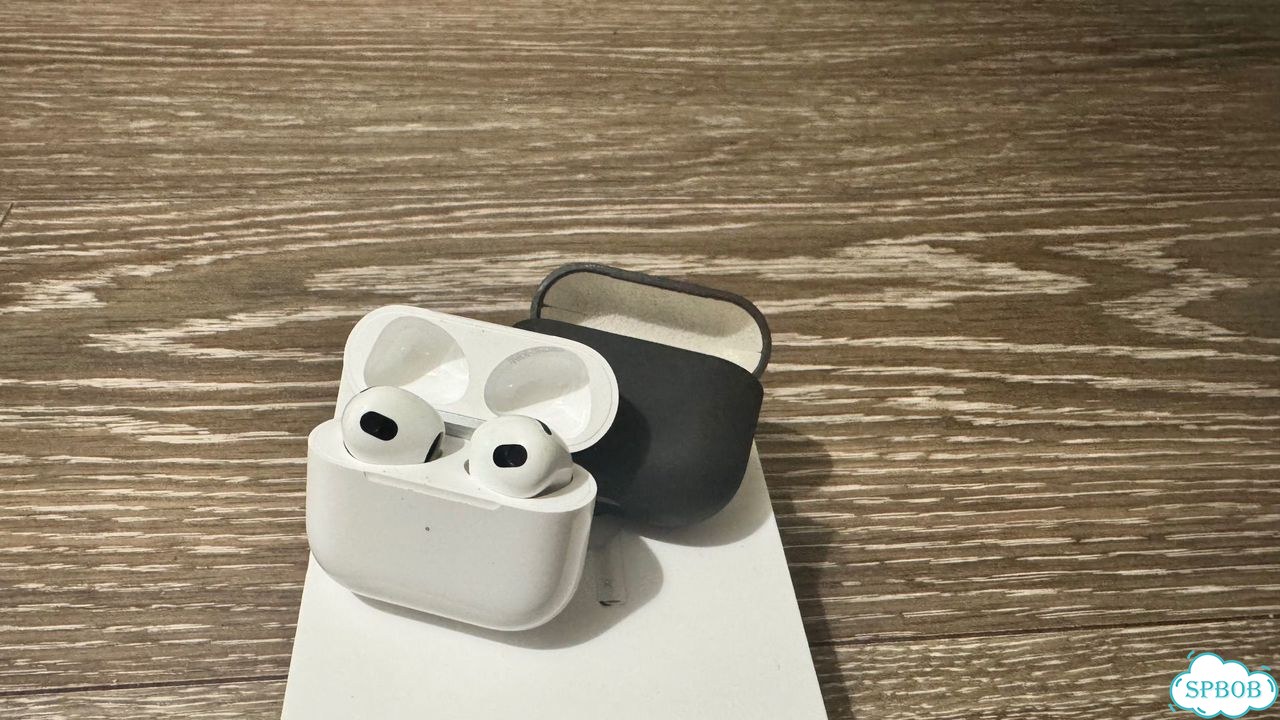 Продаю airpods 3 новые, им буквально 2 дня фото 1