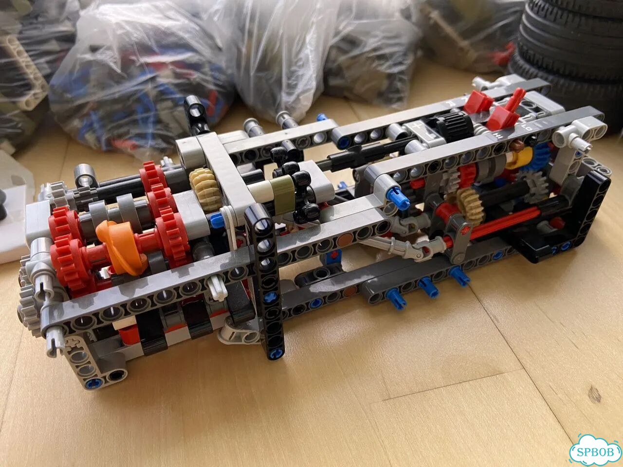 Lego technic land Rover Defender 42110 фото 2