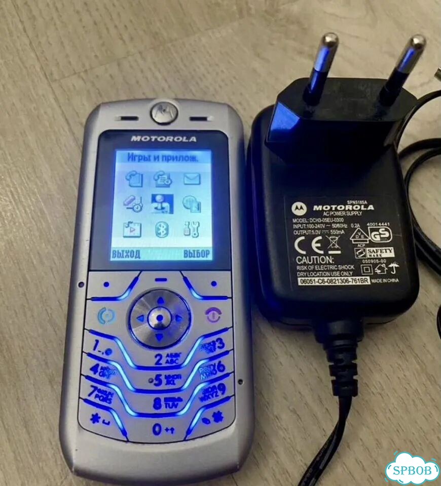 Motorola SLVR L6 фото 3