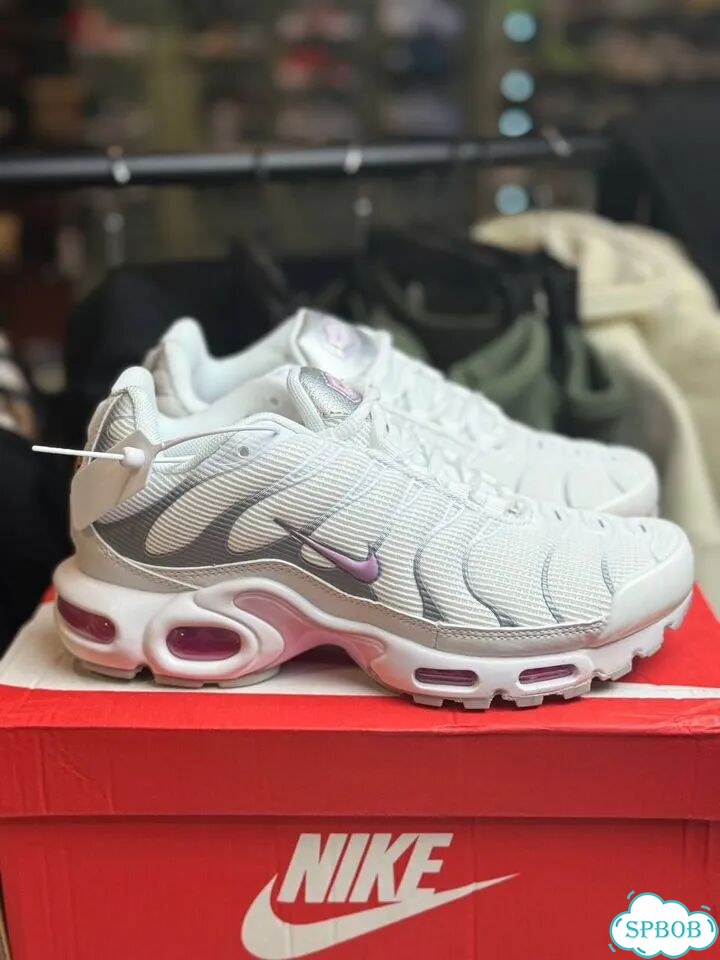 Кроссовки Nike Air Max Tn Plus фото 2