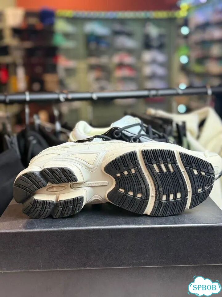 Кроссовки Adidas x Raf Simons Replicant Ozweego фото 6