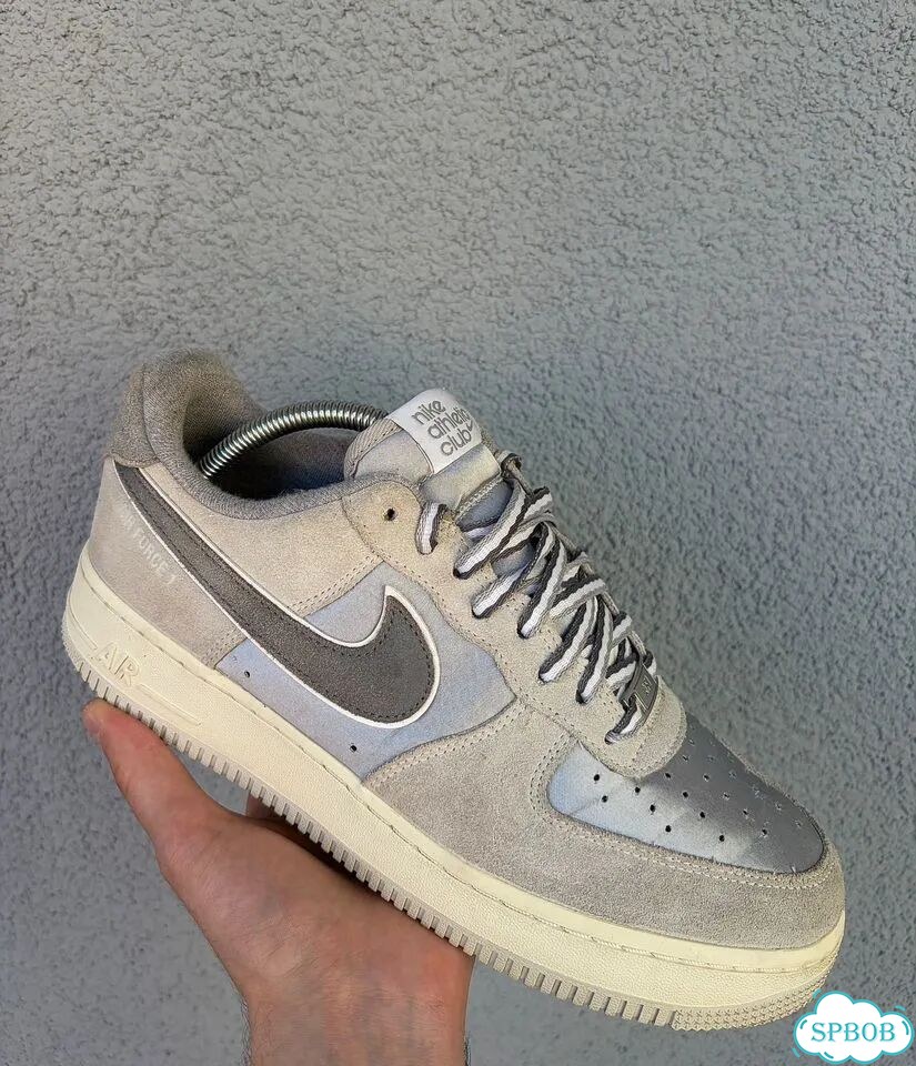 Nike Air Force 1 LX фото 1