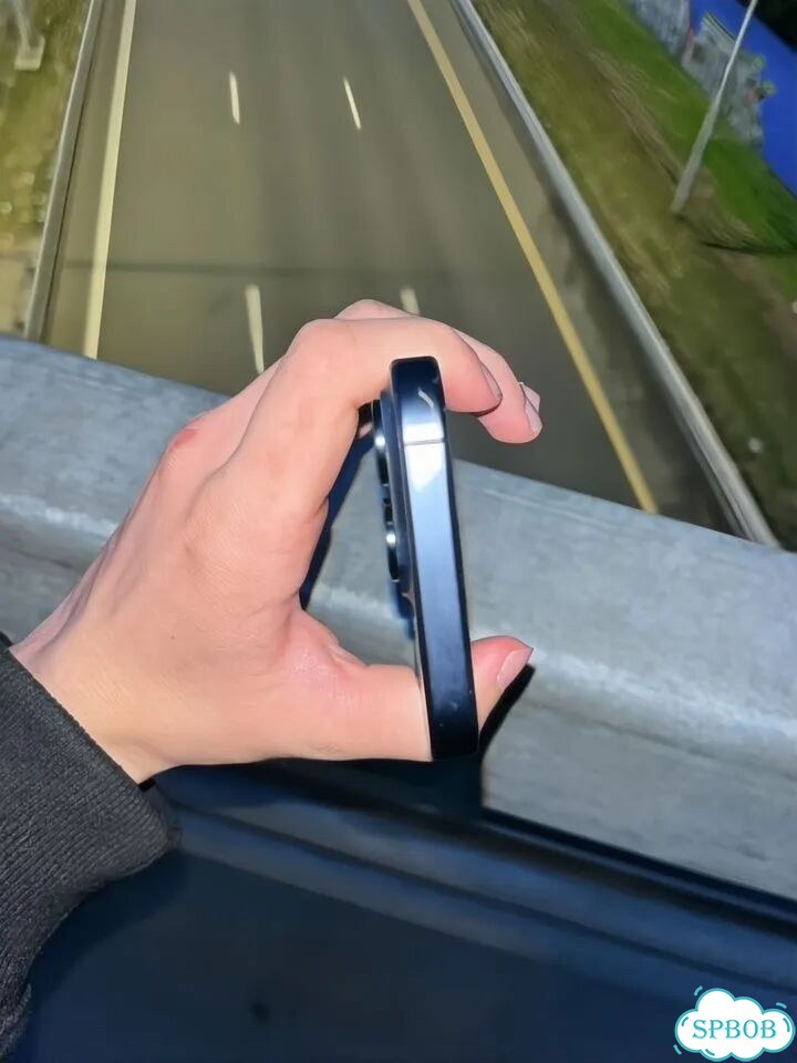 iPhone 15 Pro, 128 ГБ, SIM + eSIM фото 4