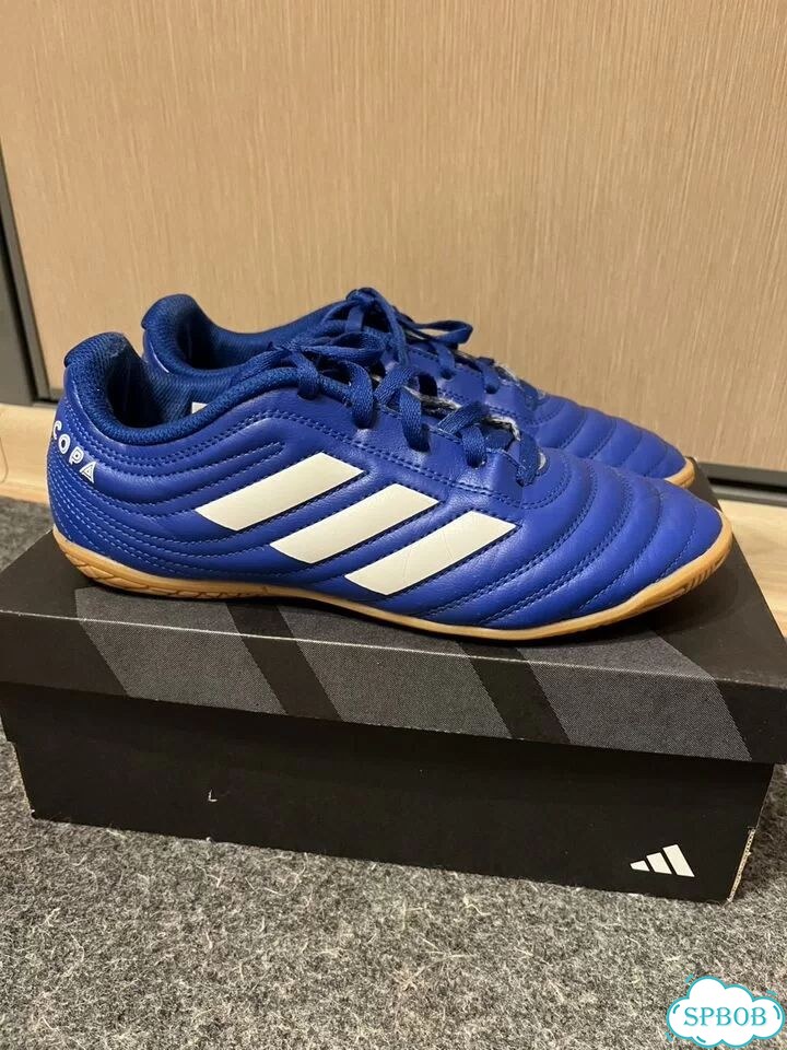 Футбольные бутсы Adidas оригинал,размер 37 фото 1