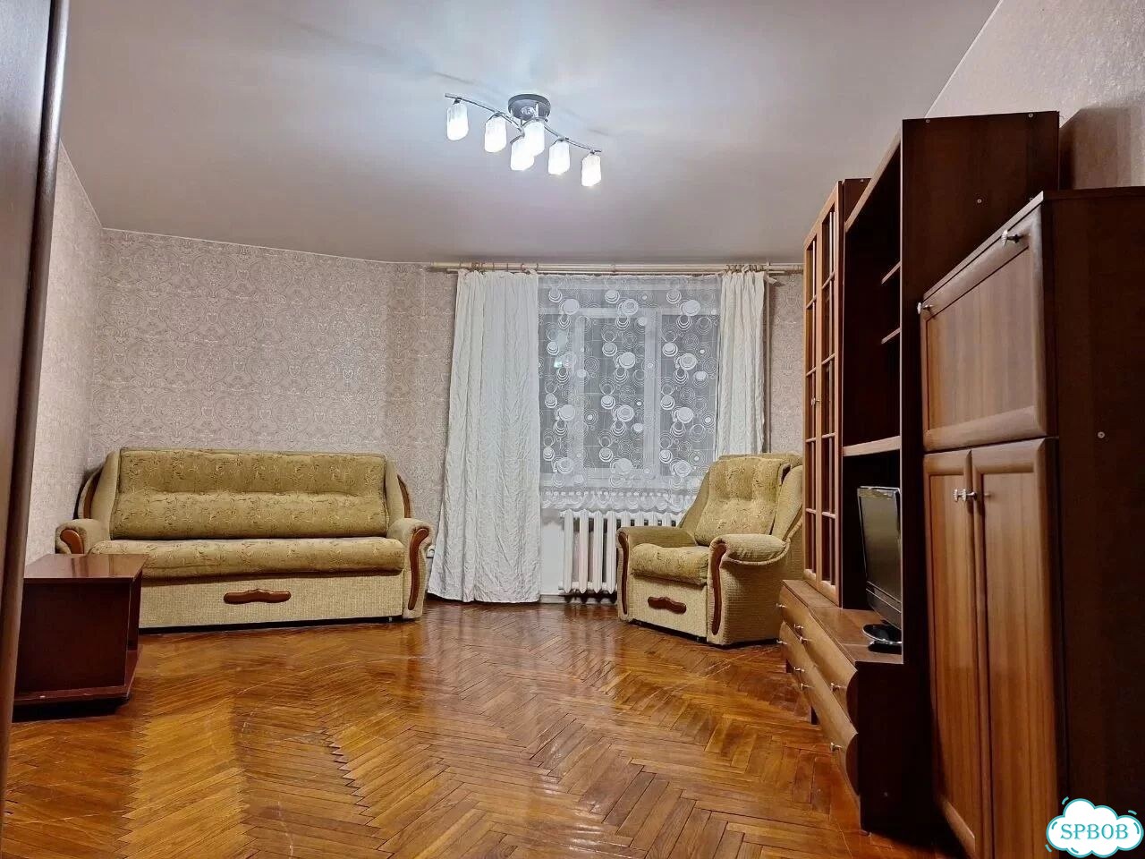 1-к. квартира, 40 м², 4/9 эт. фото 1