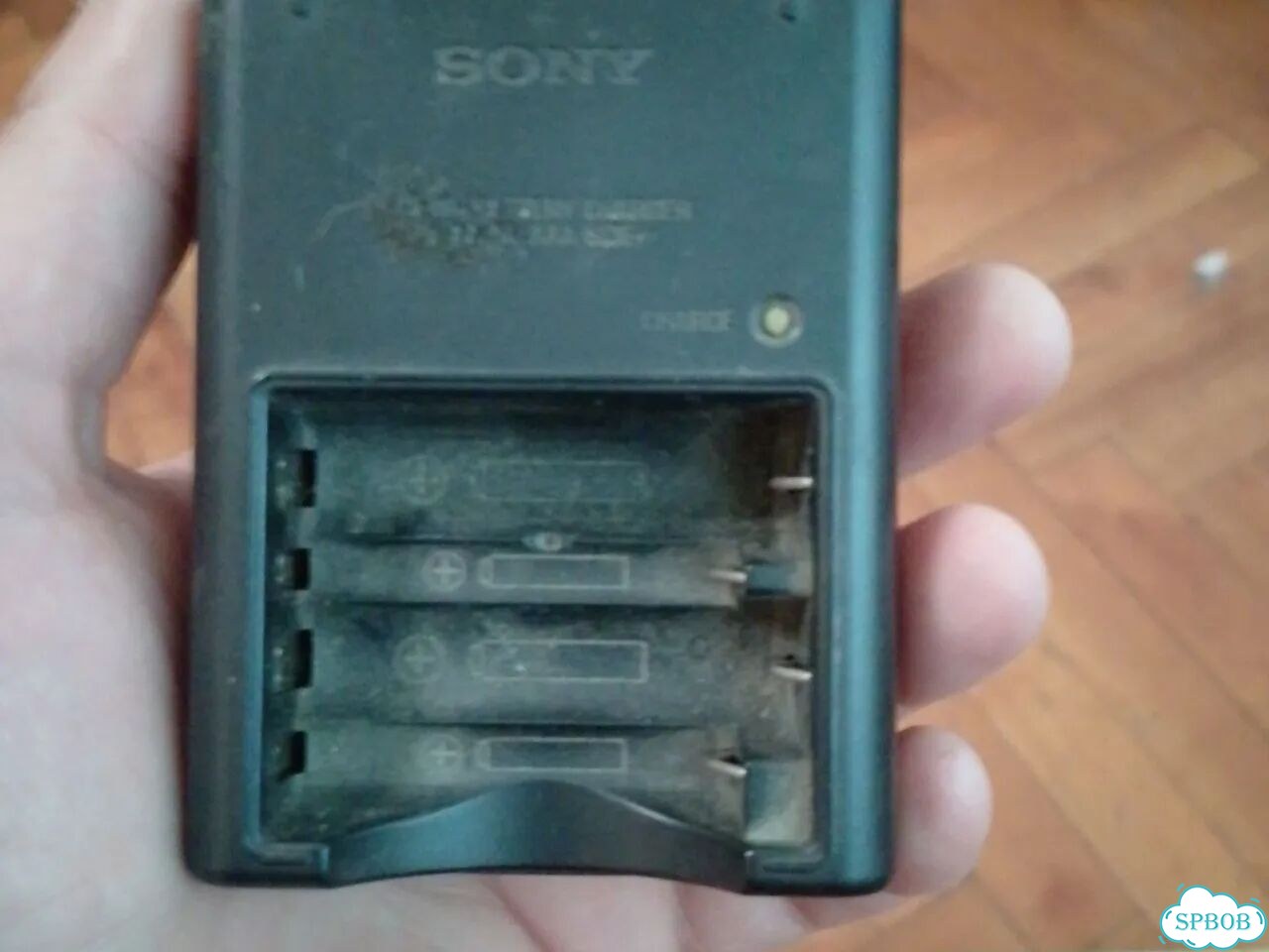 Зарядное устройство sony для аккумуляторов фото 1